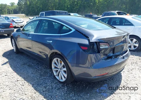 2019 Tesla Model 3 Long Range/Performance из США, поврежденный, VIN 5YJ3E1EB0KF469298